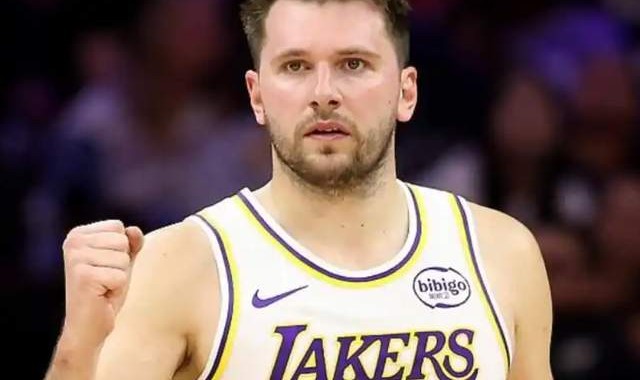 登录入口-湖人大胜骑士！东契奇轰42分，八村垒+三首发辅助，米切尔被锁死|克利夫兰骑士队|多诺万-米切尔|杰克·拉拉维亚|洛杉矶湖人队|卢卡-东契奇_新浪新闻